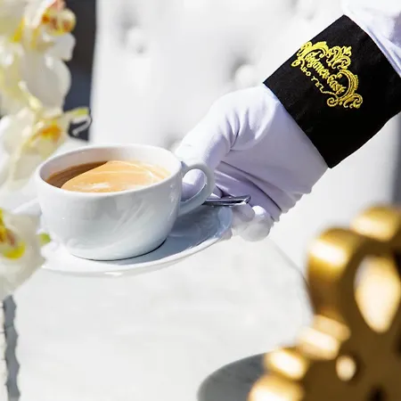 Elegance East Hotel 3*