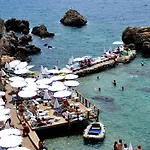 Elegance East Hotel 3*