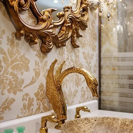 Elegance East