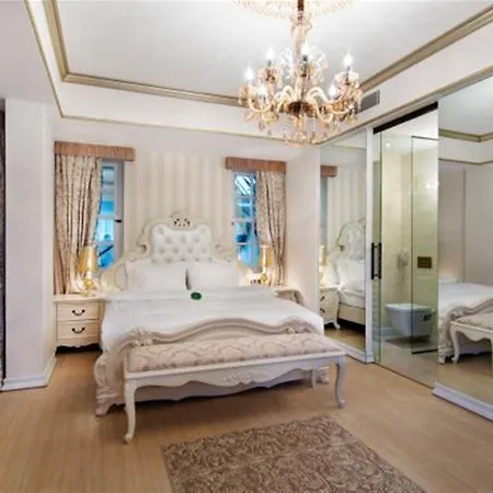 Elegance East