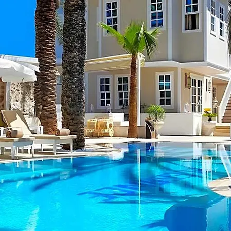 Elegance East Hotel