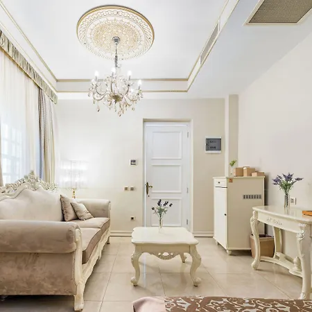 Elegance East Hotel