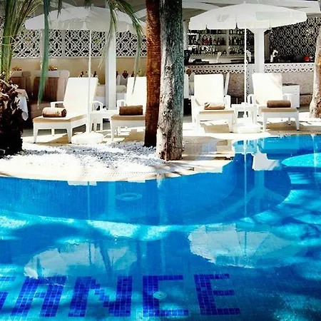 Hotel Elegance East