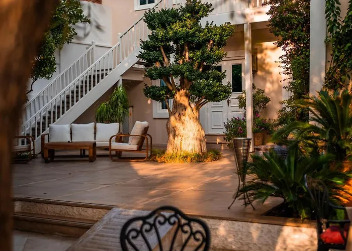 Hotel Elegance East 3*