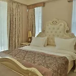 Elegance East 3*