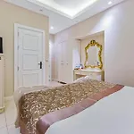 Elegance East