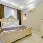 Hotell Elegance East 3*