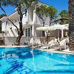 Elegance East Hotell 3*