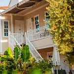 Elegance East 3*