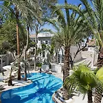 Elegance East Hotell 3*